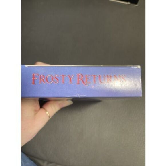 Frosty Returns -Christmas Classics Series - VHS (1993) Golden Snowman Family EUC - Picture 6 of 7